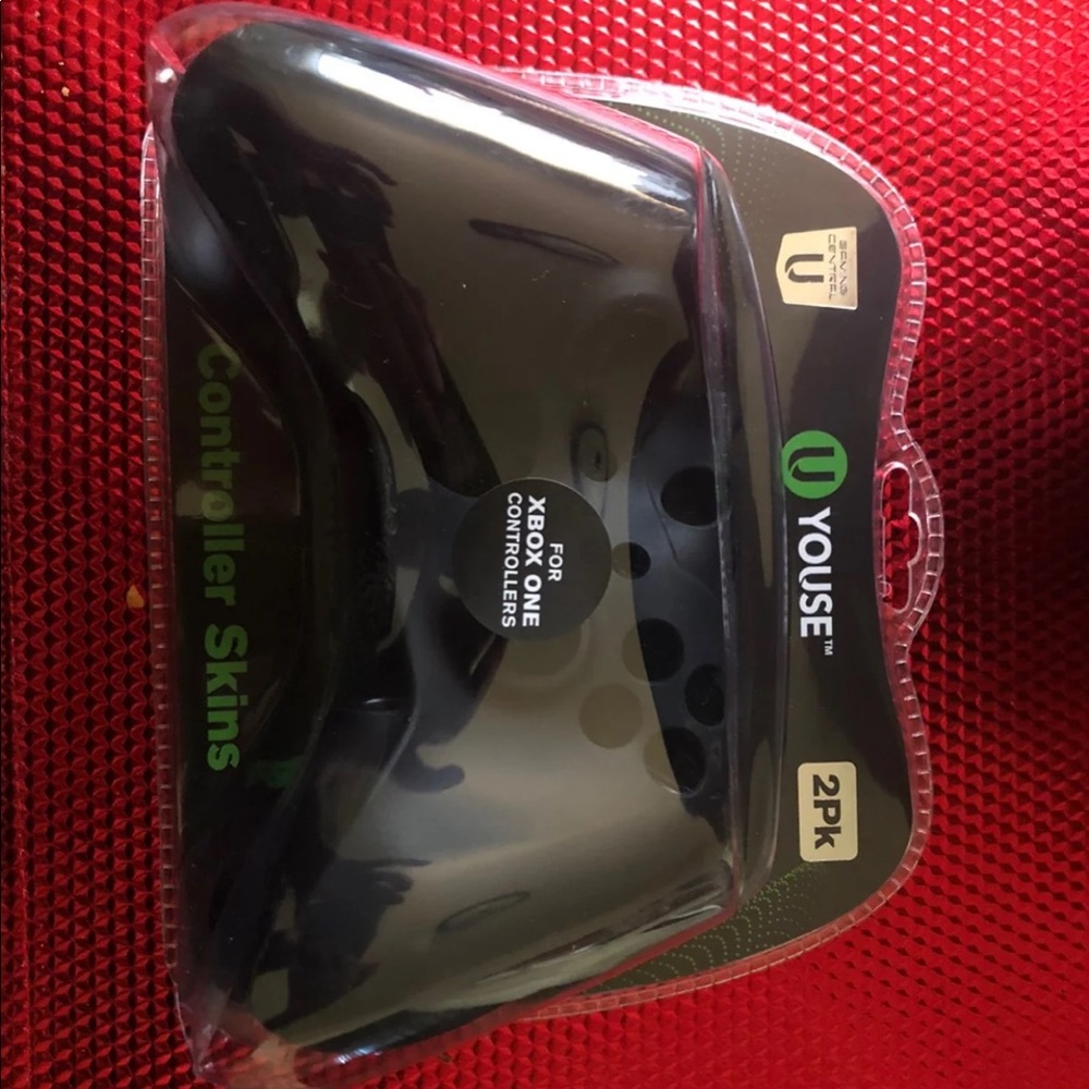 u youse™ 2pk black controller skin